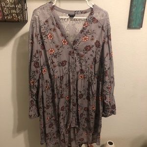 Torrid floral and lace button up long sleeve tunic